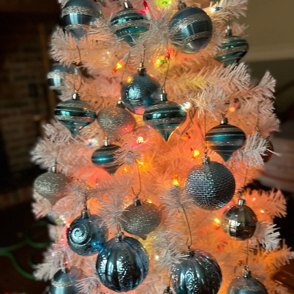 60x Christmas Blue & Silver Sparkle Ornament Set